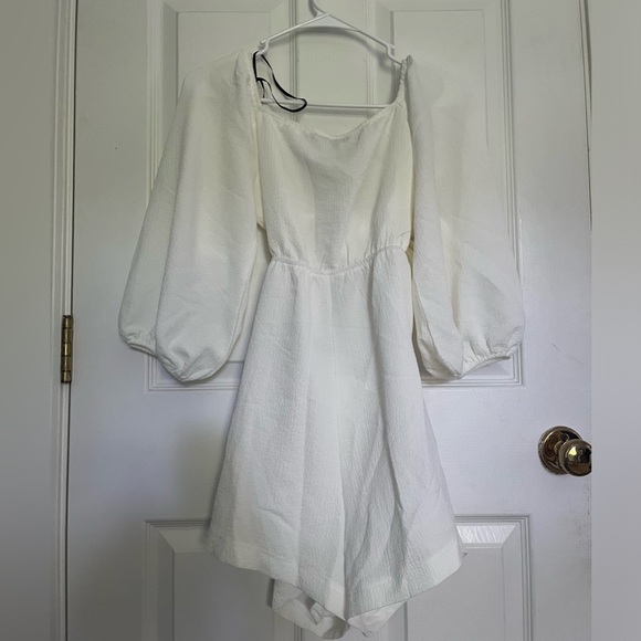 Forever 21 Cutout Tie-Front Romper in Vanilla - Picture 5 of 5